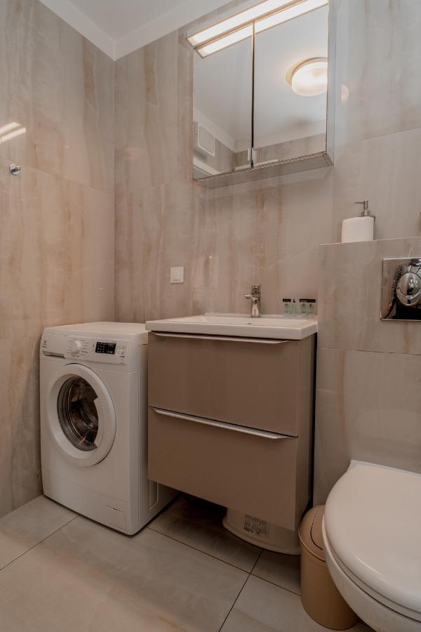 Totu Home Waterlane Island Apartments Danzica Esterno foto